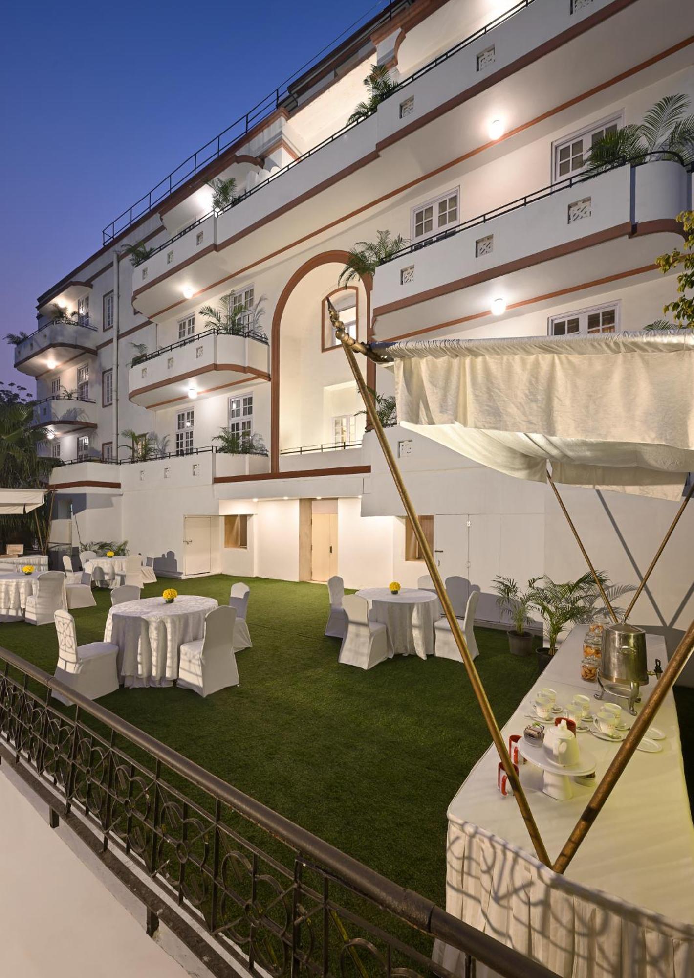 Ambassador, New Delhi - Ihcl Seleqtions Hotel Exterior photo